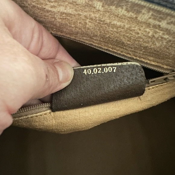 Authentic Gucci handbag - Picture 6 of 7